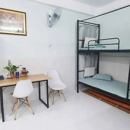 Thanh Long Hostel & Dorm
